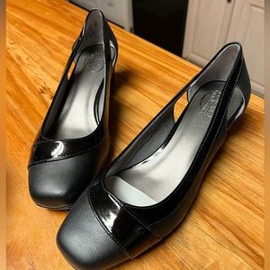 NEW in Box Life Stride Pumps